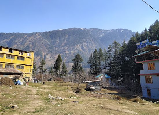 india/manali/attraction/old-manali-snow-point