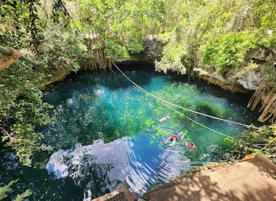 mexico/cancun/attraction/cenote-verde-lucero