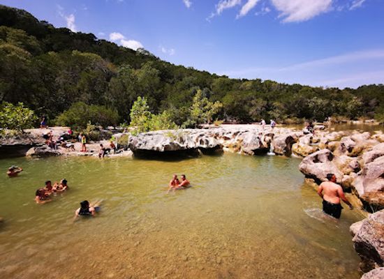 texas/austin/attraction/sculpture-falls