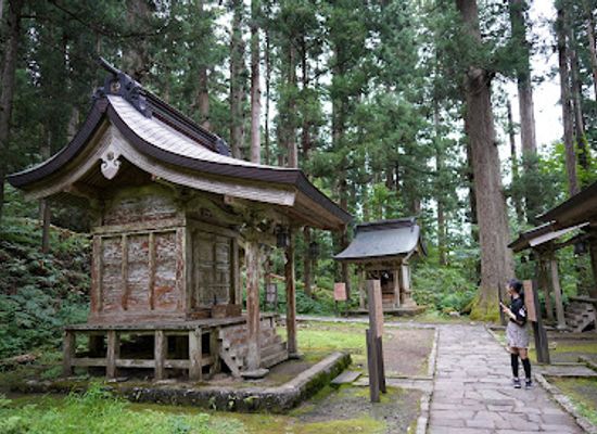 japan/dewa/attraction/dewasanzan-shrine