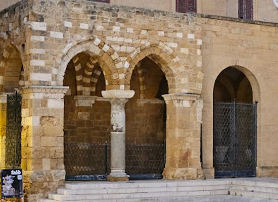 italy/salento/attraction/loggia-dei-templari