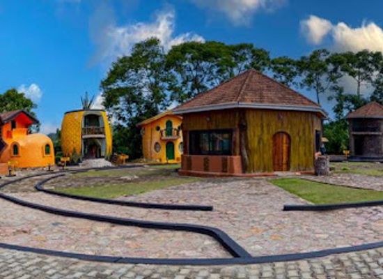 uganda/western-region/attraction/rweteera-glamping-site