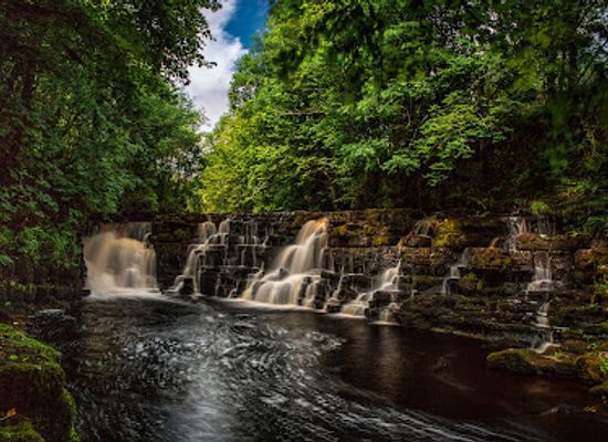ireland/county-leitrim/attraction/poll-an-easa-waterfall