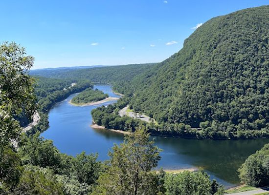 new-jersey/delaware-water-gap-national-recreation-area/attraction/blue-blaze-trail-blue-dot
