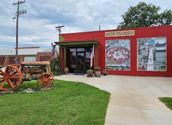 oklahoma/lake-and-trail-country/attraction/eastern-trails-museum
