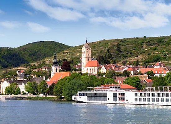 austria/wachau/attraction/dominican-church