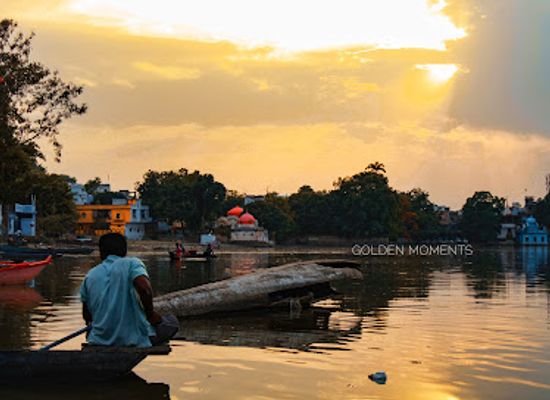 india/central-india/attraction/lakha-banjara-lake
