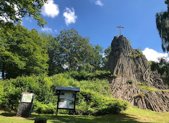 germany/westerwald/attraction/nationaler-geotop-druidenstein