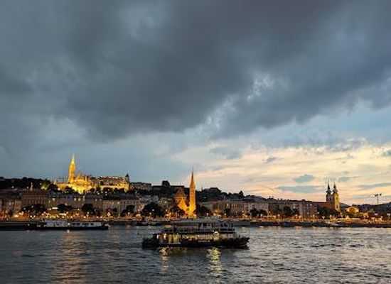 hungary/central-hungary/attraction/akademia-3-ponton
