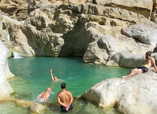 oman/wadi-bani-khalid/attraction/wadi-bani-khaled-2