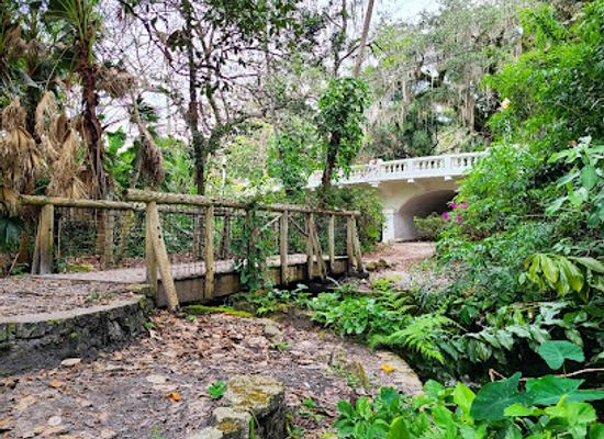 florida/orlando-theme-parks-area/attraction/dickson-azalea-park