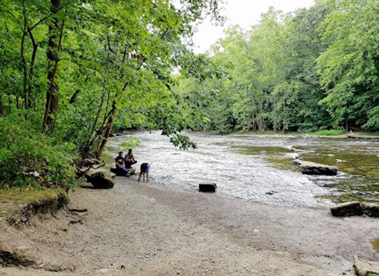 ohio/grand-river-valley/attraction/indian-signal-tree