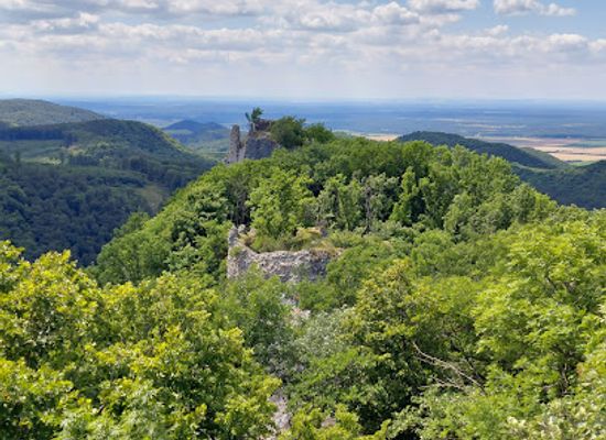 slovakia/zahorie/attraction/ostry-kamen