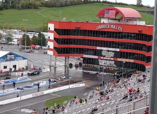 tennessee/bristol-motor-speedway/attraction/bristol-dragway