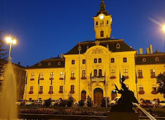 hungary/szeged-csanad/attraction/szechenyi-square