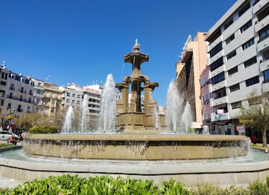 spain/granada/realejo-san-matias/attraction/fuente-de-las-batallas