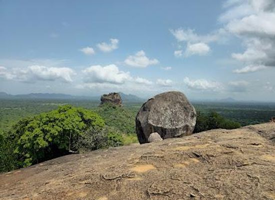 sri-lanka/sigiriya/attraction/pidurangala-rock