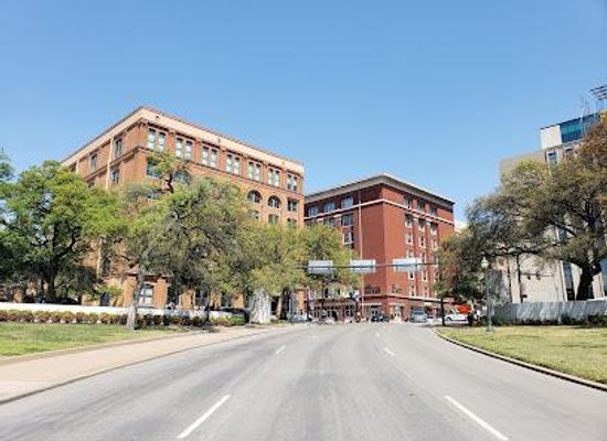 virginia/arlington/attraction/dealey-plaza