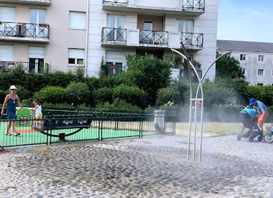 france/ile-de-france/attraction/jardin-des-artistes