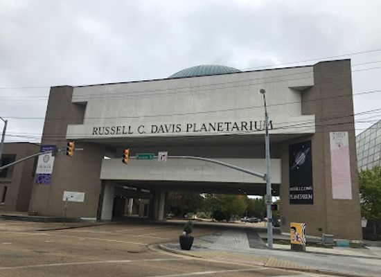 mississippi/the-hills/attraction/russell-c-davis-planetarium
