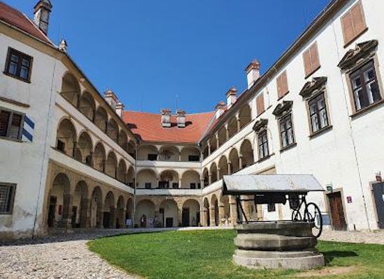slovenia/rogaska-slatina/attraction/ptuj-castle