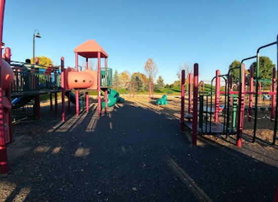 illinois/naperville/attraction/country-lakes-park