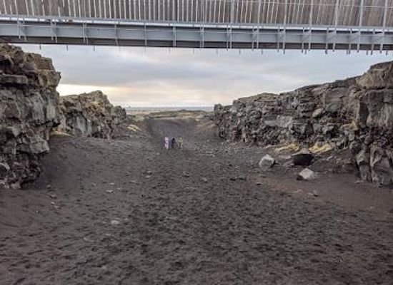 iceland/grindavik/attraction/bridge-between-continents