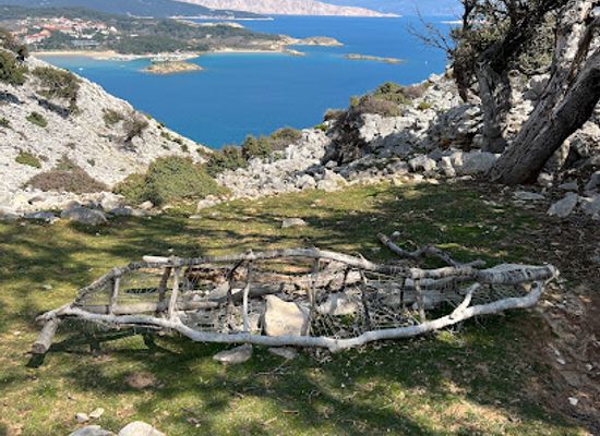 croatia/kvarner-gulf/attraction/fruga-art-trail-chew-to-think-a-boat-to-try-to-go-kainoa-gruspe