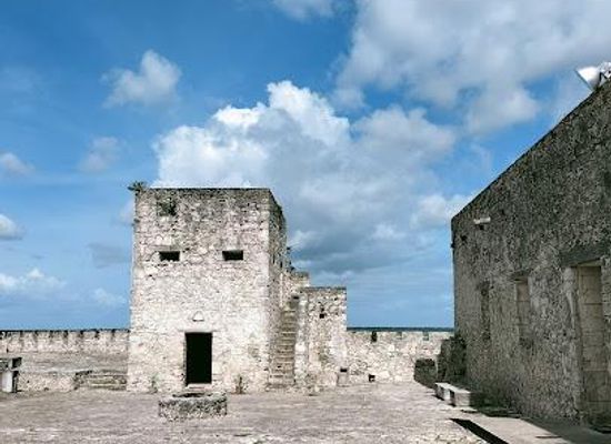 belize/corozal-town/attraction/fuerte-de-san-felipe-de-bacalar