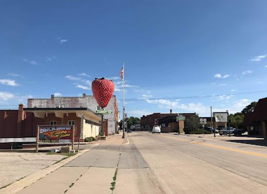 iowa/southwest-iowa/attraction/world-s-largest-strawberry
