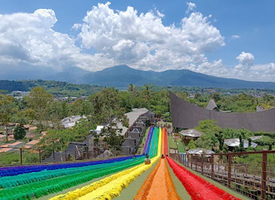 indonesia/java/attraction/dusun-semilir