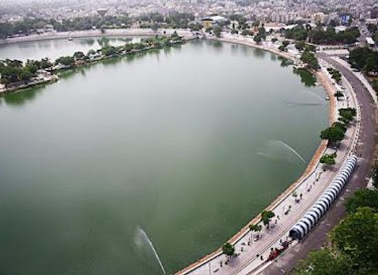 india/ahmedabad/attraction/kankaria-lake