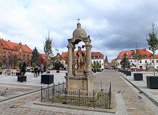 poland/lesser-poland/attraction/myslenice-market-square