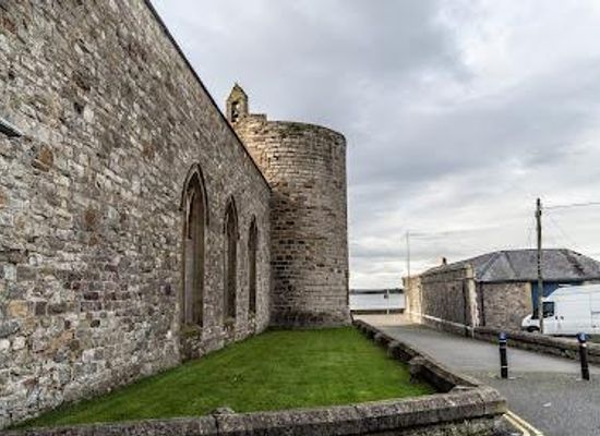 united-kingdom/llandudno/landmark/town-walls-caenarfon