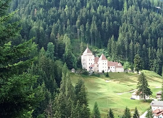 italy/val-gardena/attraction/tunnel-del-trenino-della-val-gardena