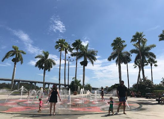 florida/treasure-coast/attraction/royal-palm-pointe-park