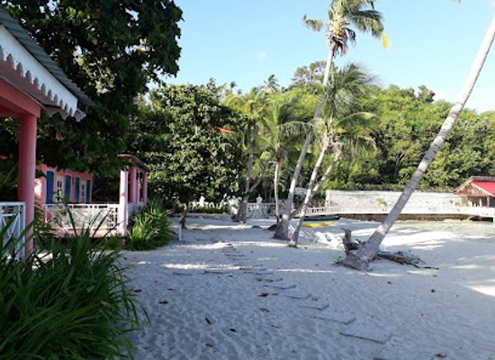 haiti/ile-a-vache/attraction/abaka-bay-and-resort