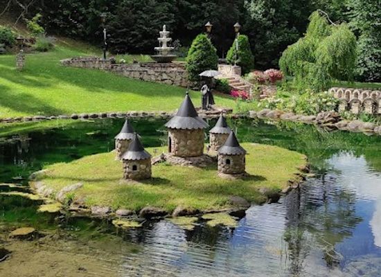 latvia/cesis/attraction/cesu-dzelzs-varti-svetavota-ala