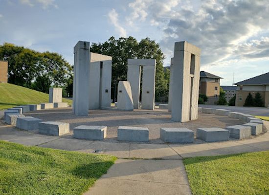 missouri/rolla/attraction/stonehenge
