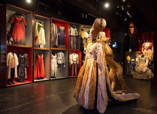 finland/porvoo/attraction/finnish-museum-of-theater