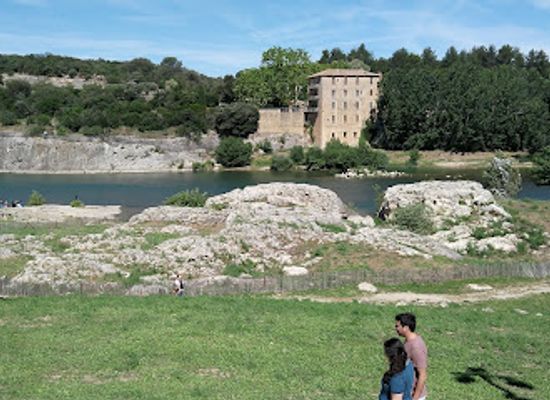 france/languedoc-roussillon/attraction/pont-du-gard