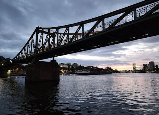 germany/frankfurt/attraction/iron-footbridge