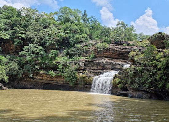 india/madhya-pradesh/attraction/pandav-caves-and-fall