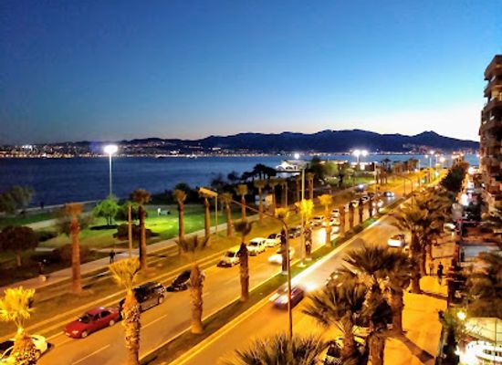 turkiye/izmir/karsiyaka/attraction/penetti-kosku