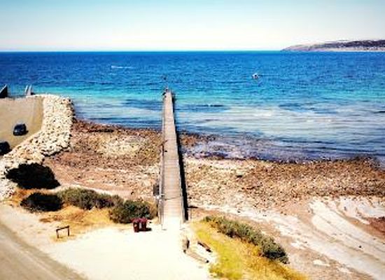 australia/kangaroo-island/attraction/emu-bay