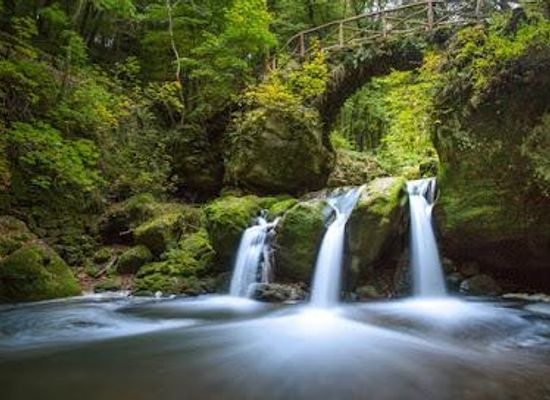 luxembourg/clervaux/attraction/schiessentumpel-waterfall