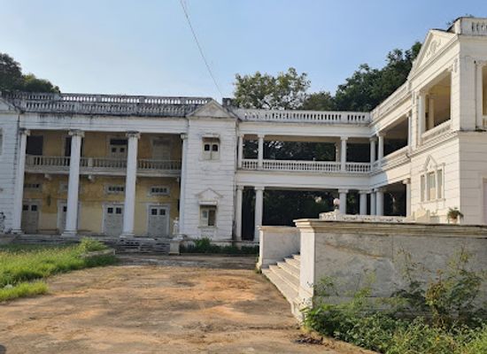 india/hyderabad/attraction/gyan-bagh-palace