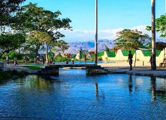 haiti/lac-azuei/attraction/source-zabeth