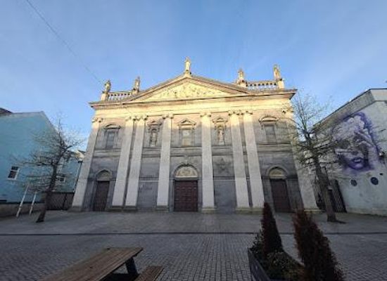 ireland/county-waterford/attraction/cathedral-of-the-most-holy-trinity-within