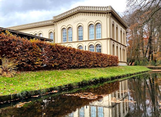 netherlands/arnhem/attraction/koninklijk-tehuis-voor-oud-militairen-en-museum-bronbeek